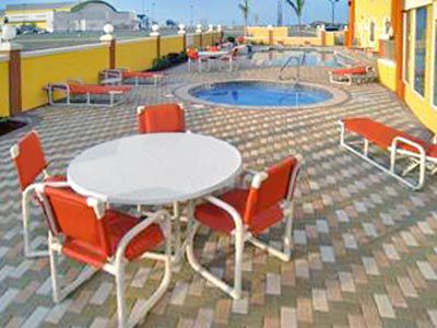Super 8 By Wyndham Hidalgo/Mcallen Area Dış mekan fotoğraf