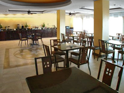 Super 8 By Wyndham Hidalgo/Mcallen Area Dış mekan fotoğraf